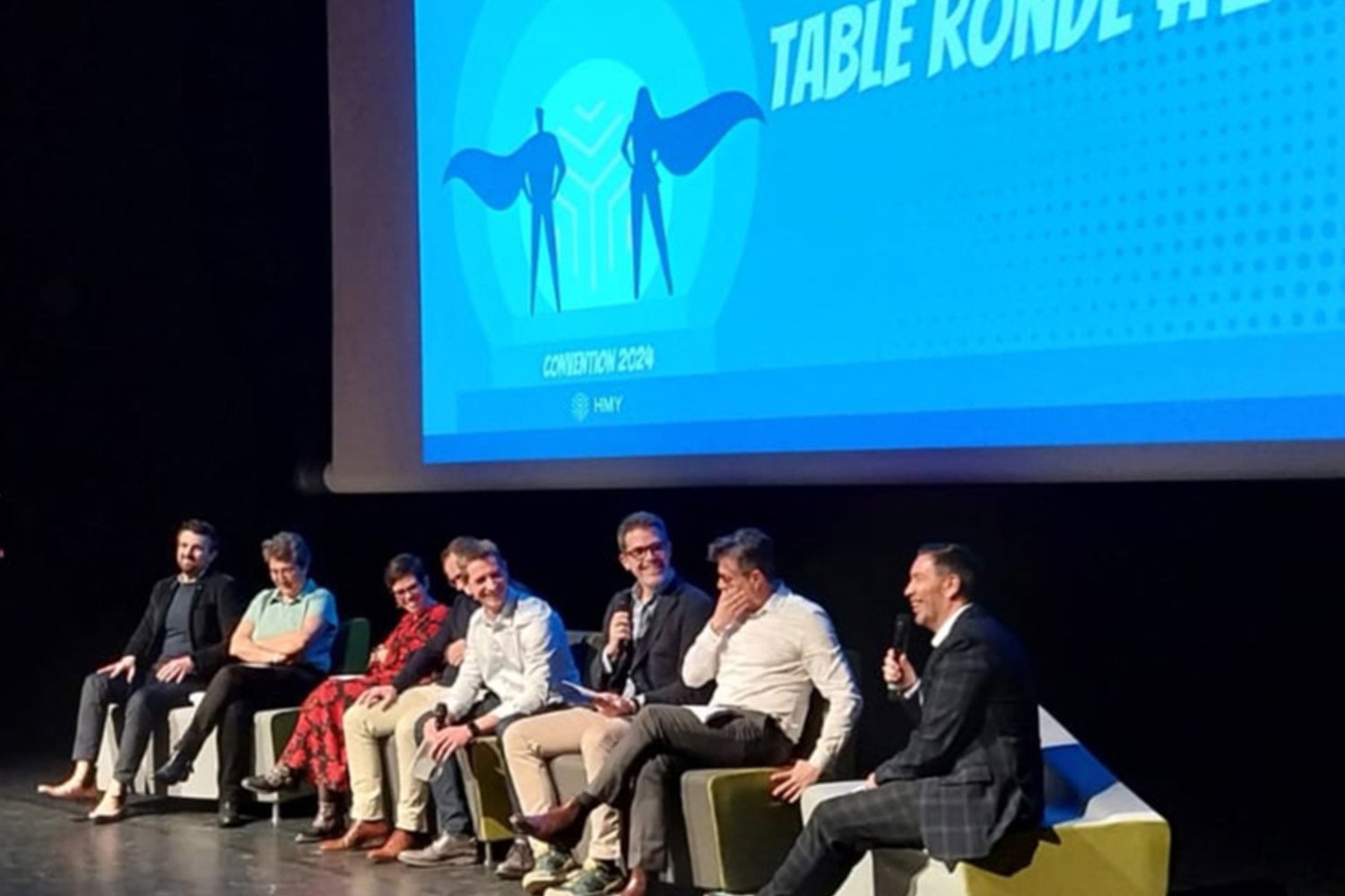 Événement corporate — prise de parole sur scène