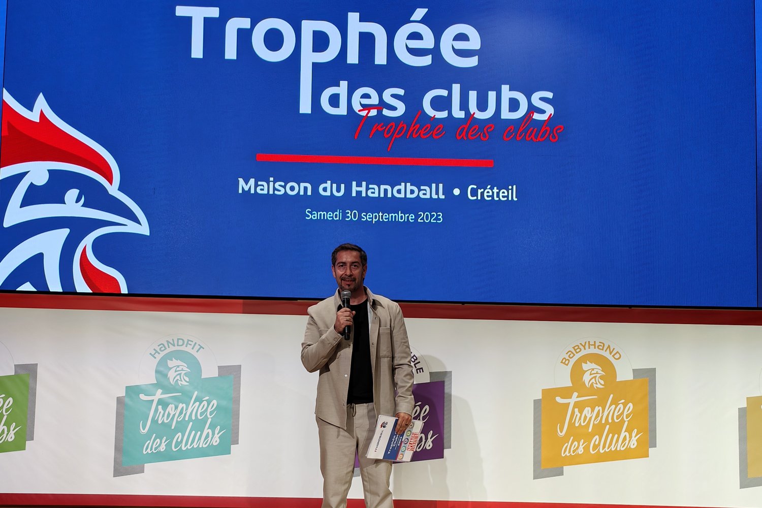 Événement corporate — prise de parole sur scène