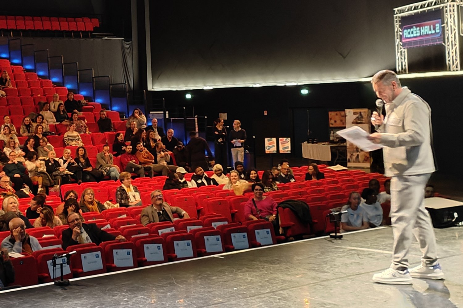 Événement corporate — prise de parole sur scène